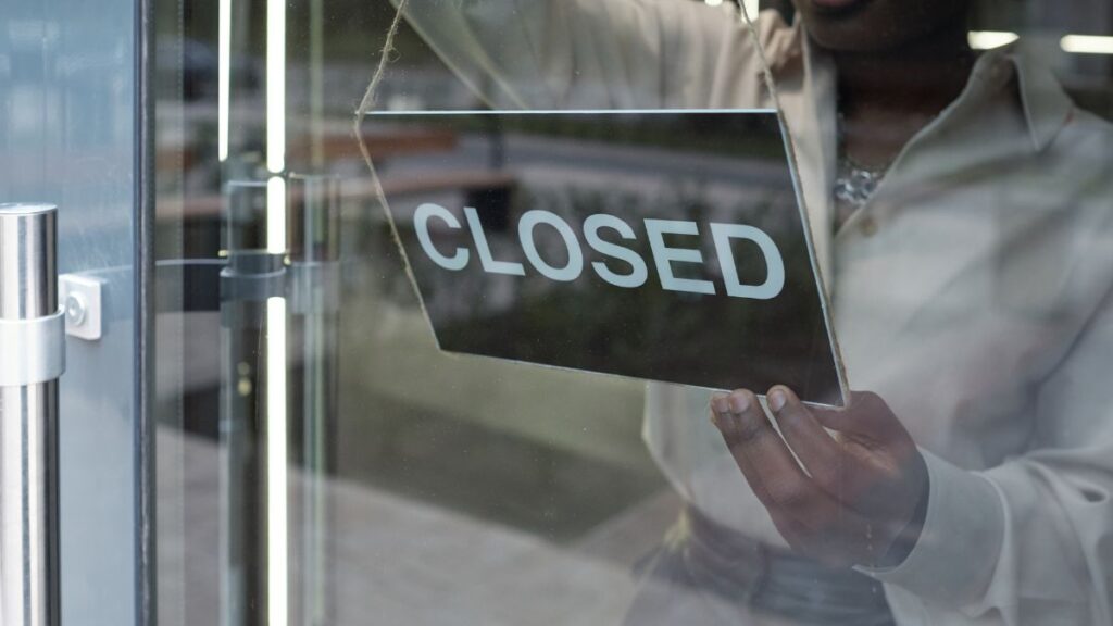 home depot closing stores